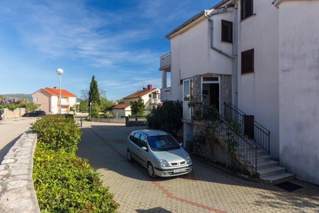 קרק Apartment With Terace And Sea View Marica מראה חיצוני תמונה