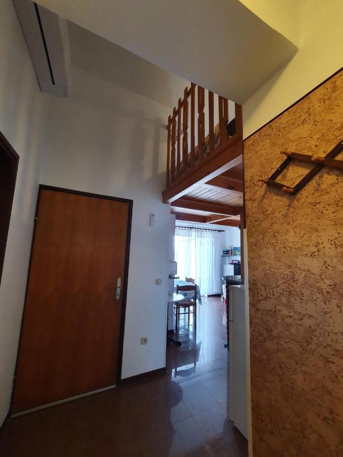 קרק Apartment With Terace And Sea View Marica מראה חיצוני תמונה