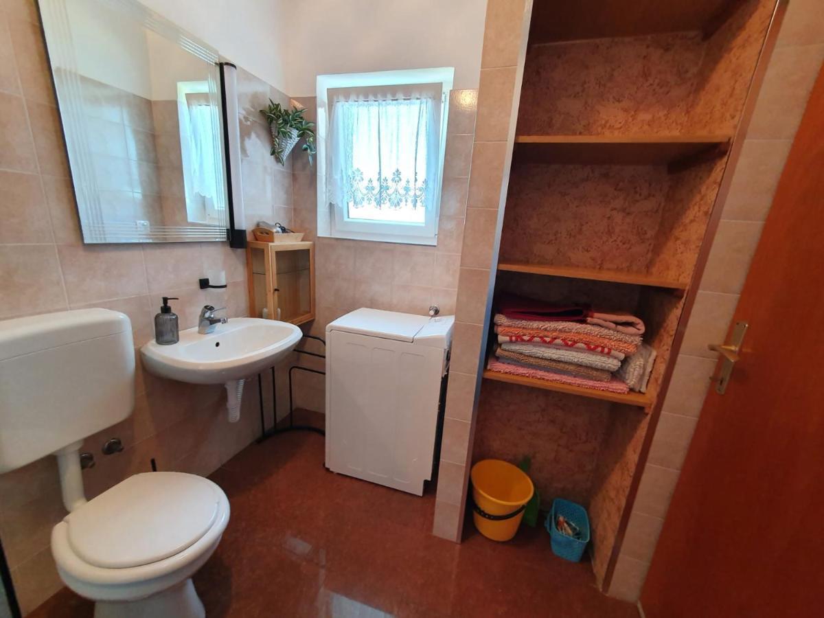 קרק Apartment With Terace And Sea View Marica מראה חיצוני תמונה